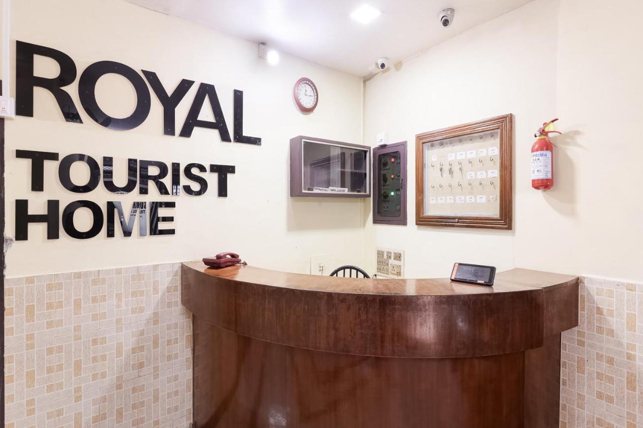 Spot On 60665 Royal Tourist Home Valāncheri Exterior foto